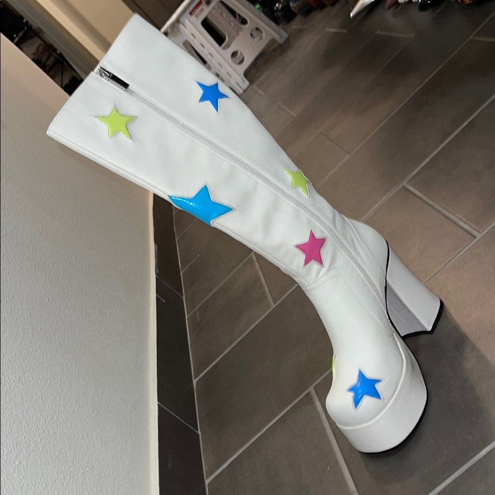 NWT Steve Madden Colorful Star-Embellished Women's Boots - Picture 4 of 6
